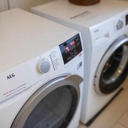 Stadthaus Mit 2 Schlafzimmern & Wohnzimmer Mit Kamin - Kostenloser Privat-Parkplatz Auf Dem Grundstueck Лайпциг Екстериор снимка